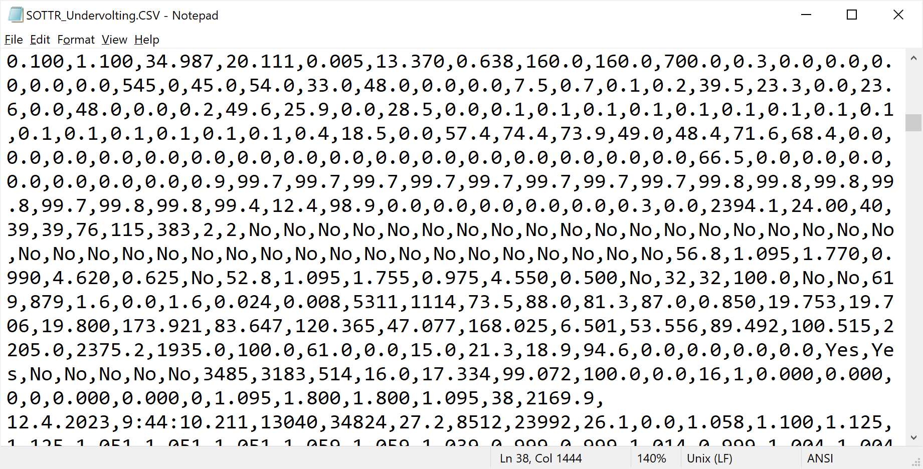 CSV-Logdatei in Notepad. Man sieht, wie Kommas die Werte voneinander trennen, während Punkte für Dezimalstellen innerhalb eines einzelnen Wertes verwendet werden.