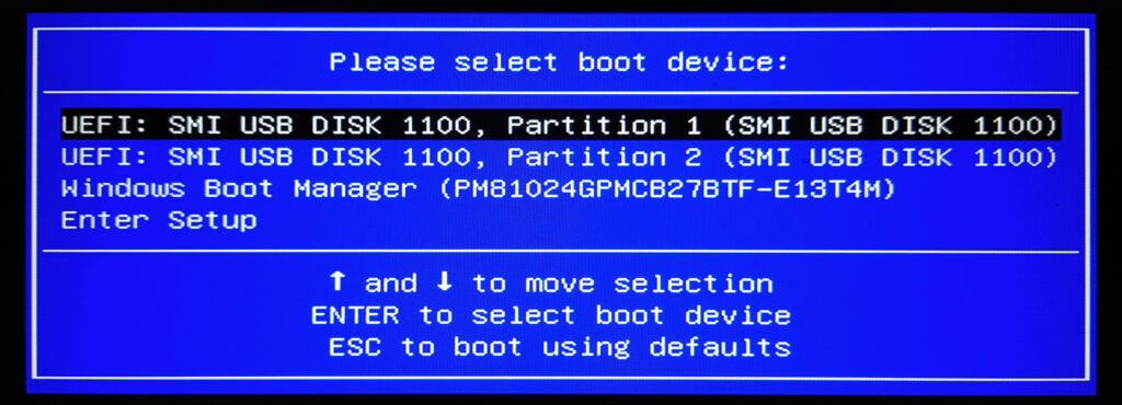 windows installation boot media select